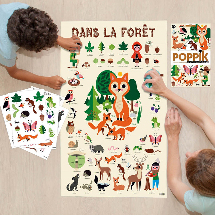 Enfants avec Affiche découverte et autocollants repositionnables Forêt