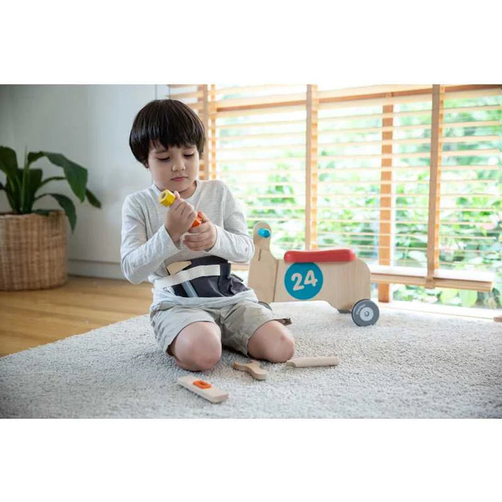 Enfant avec Ceinture d’outils