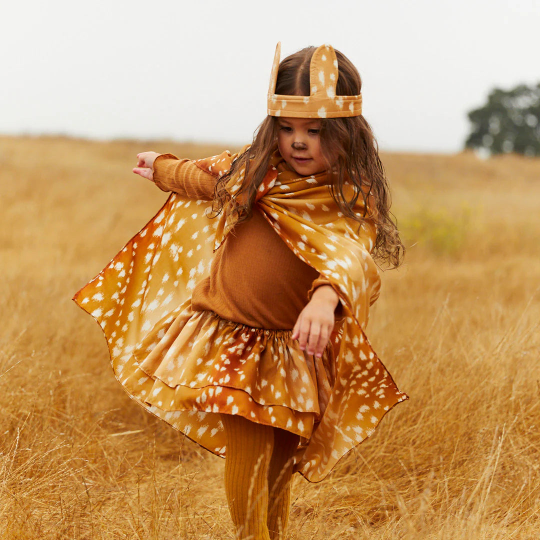 Enfant avec Costume faon en soie