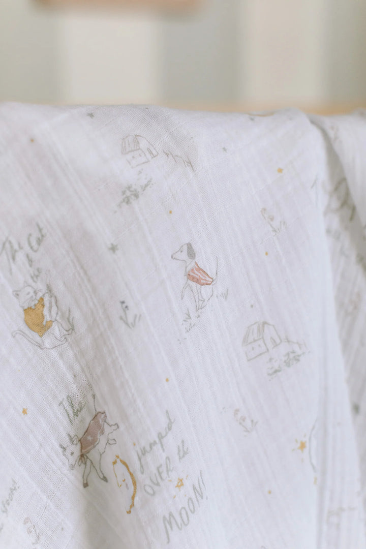 Couverture d'emmaillotage en mousseline avec motif sur la lune