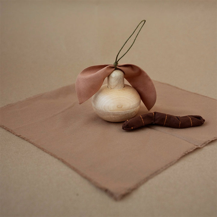 Jouet en bois Poire et son petit ami chenille