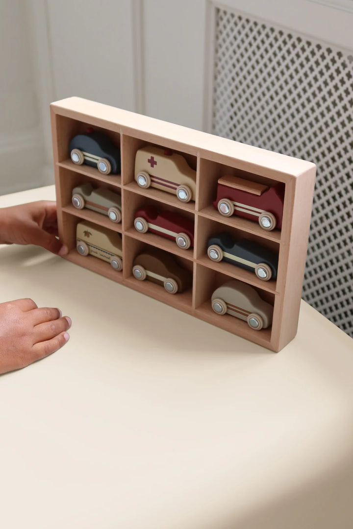 9 Mini voitures en bois