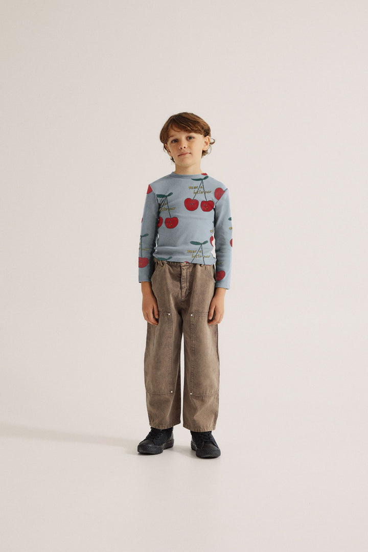 Enfant avec Pantalon délavé marron