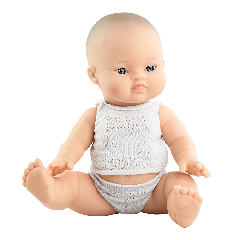 Poupée Paola Reina petite fille d'Asie