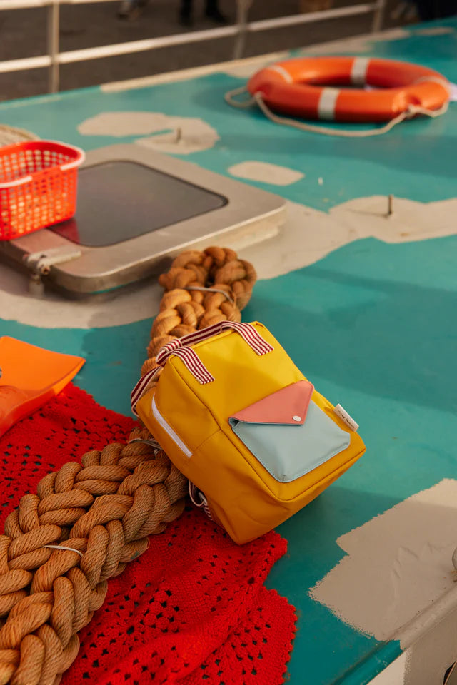Petit Sac à dos Sticky Lemon jaune, bleu et rose