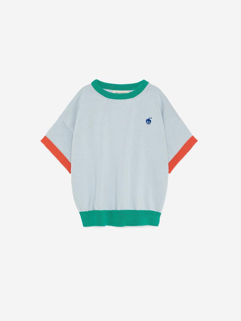T-shirt True Artist tricoté en coton bleu pâle avec détails oranges et verts
