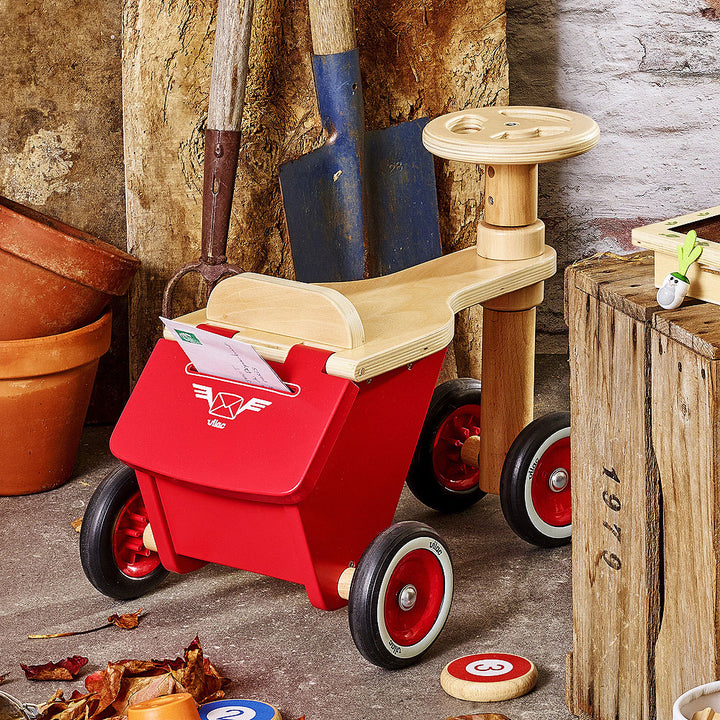 Tricycle du facteur en bois