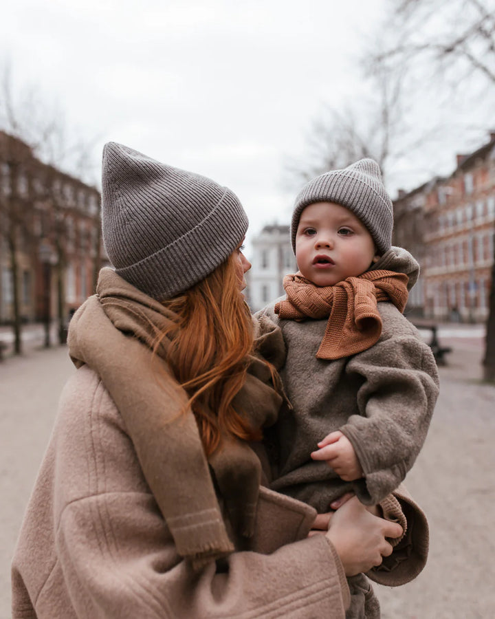 maman et bébé avec Tuque en laine mérinos gris