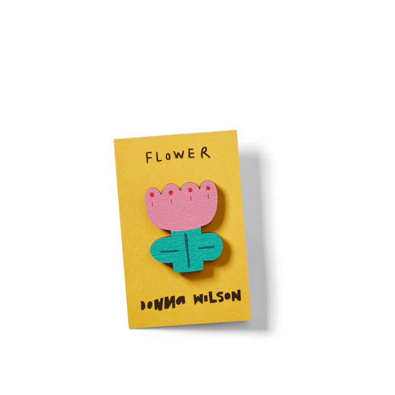 Badge à épingle en bois en forme de fleur Donna Wilson