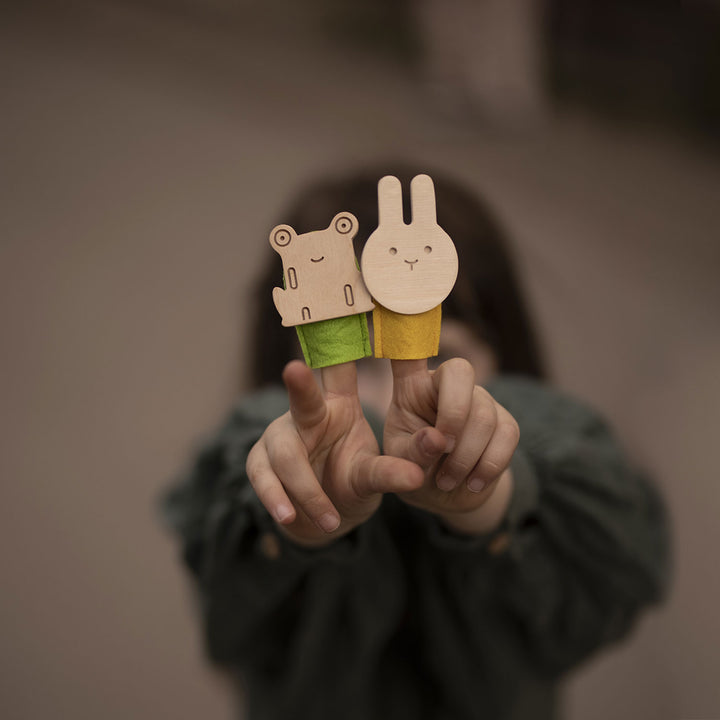 Marionnettes à doigt grenouille et lapin