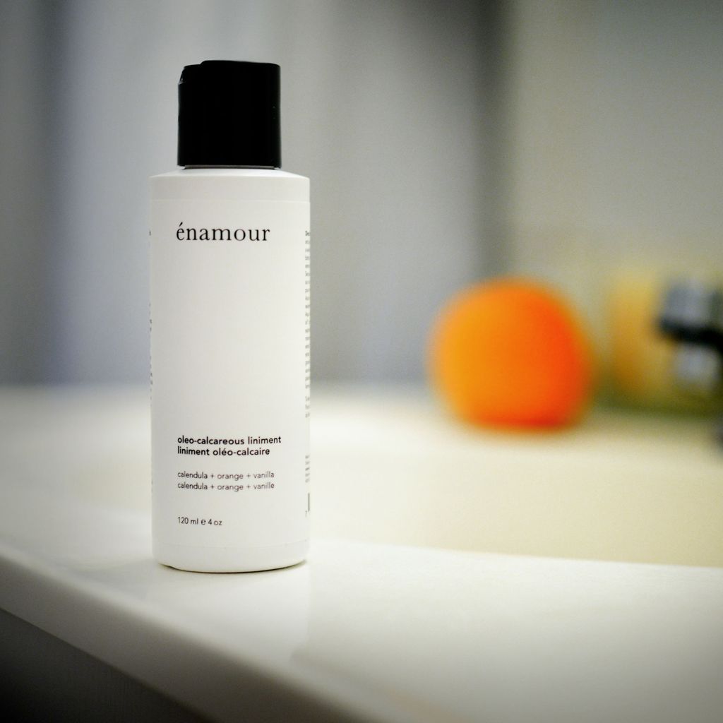 Enamour Montreal Canada oleo-calcareous Liniment oléo-calcaire