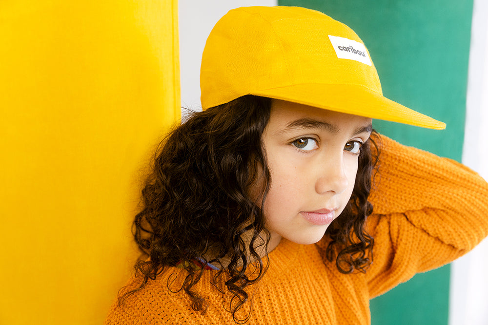 Enfant avec Caribou Casquette en lin Tournesol