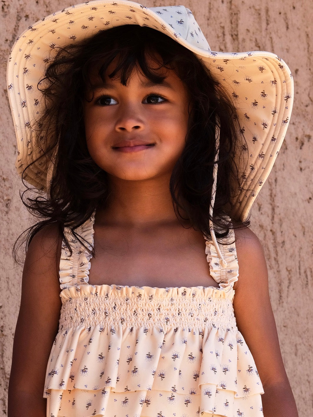Fille avec Fille avec Konges Sløjd Chapeau de soleil Point bleu