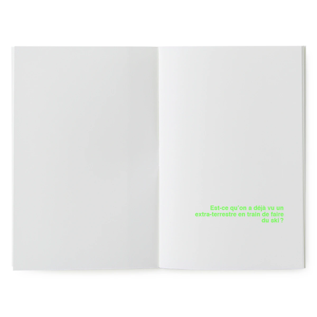 superéditions livre à illustrer que font les extraterrestres quand ils sont en vacances