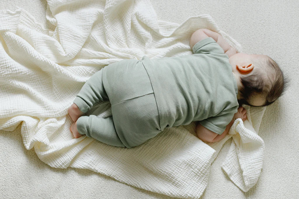 bébé avec Legging en coton vert
