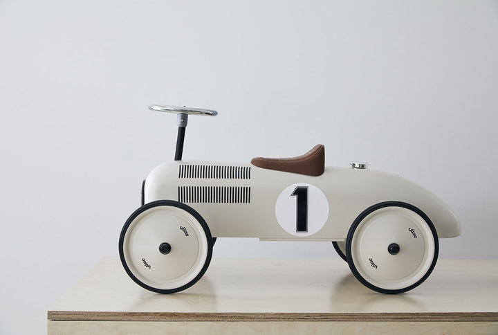 vilac montreal quebec canada montréal québec race car porteur voiture de course auto automobile enfants kids jouets toys vintage