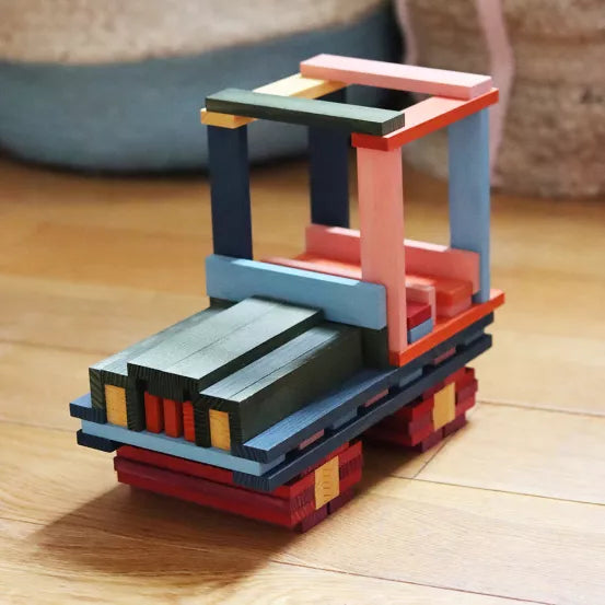 Voiture construit avec Coffret de planchettes en bois multicouleur