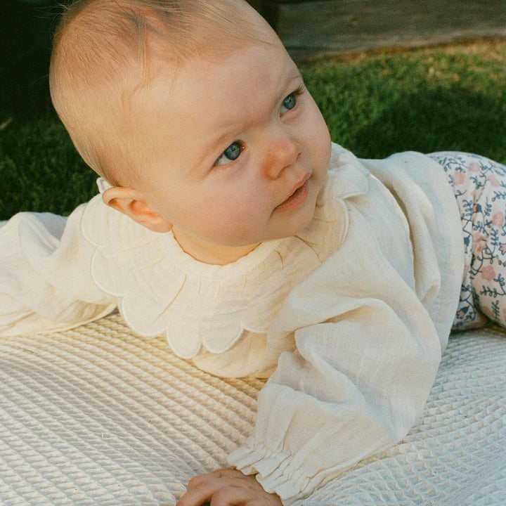Bébé avec Blouse en coton naturel Nature Baby