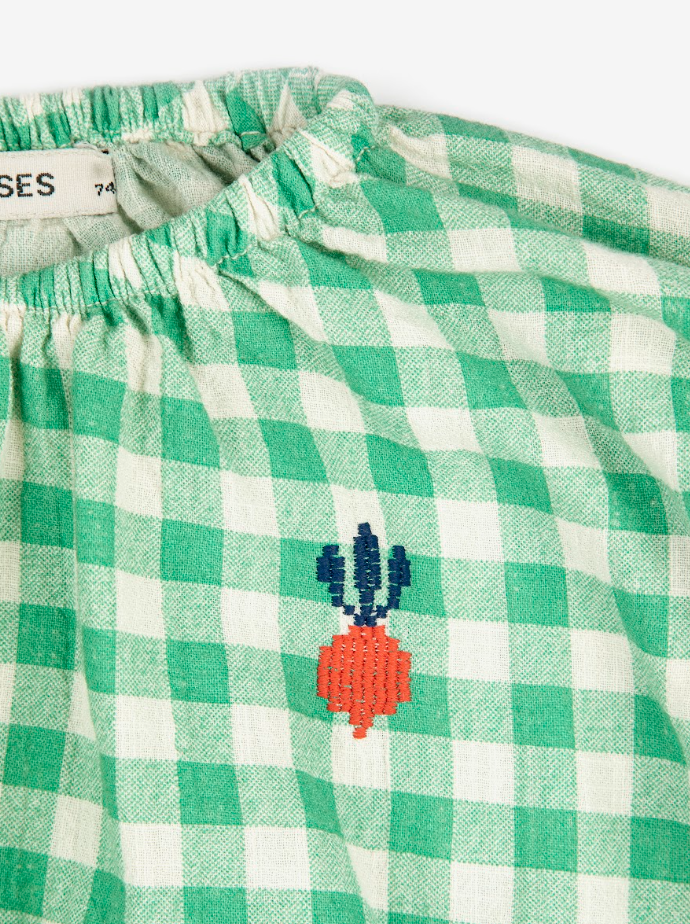 Blouse Bobo Choses en coton carré vert et blanc avec betterave rouge brodée 