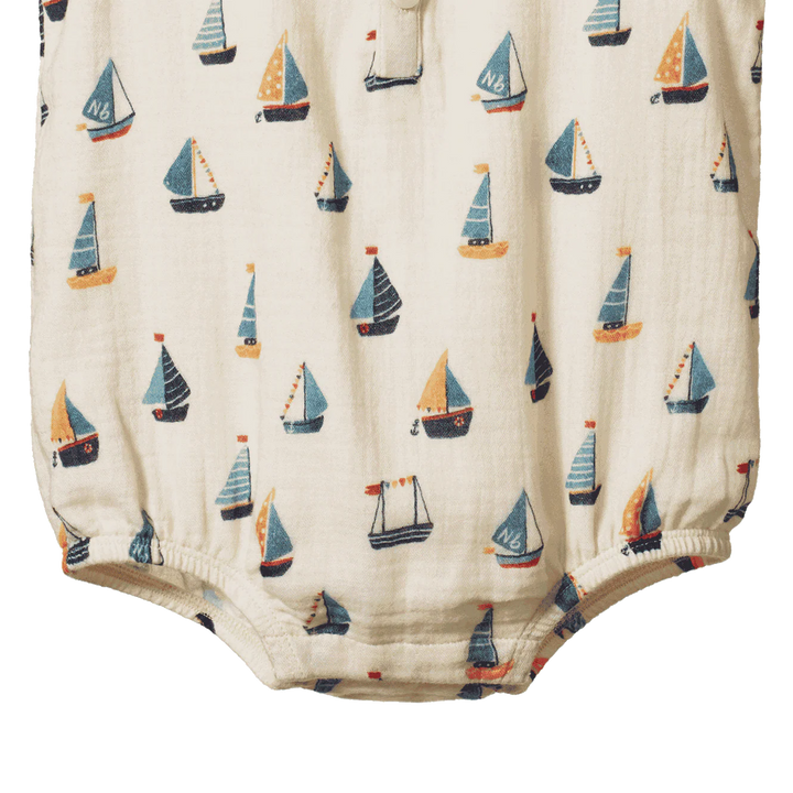 Body Nature Baby en mousseline écru avec voiliers 