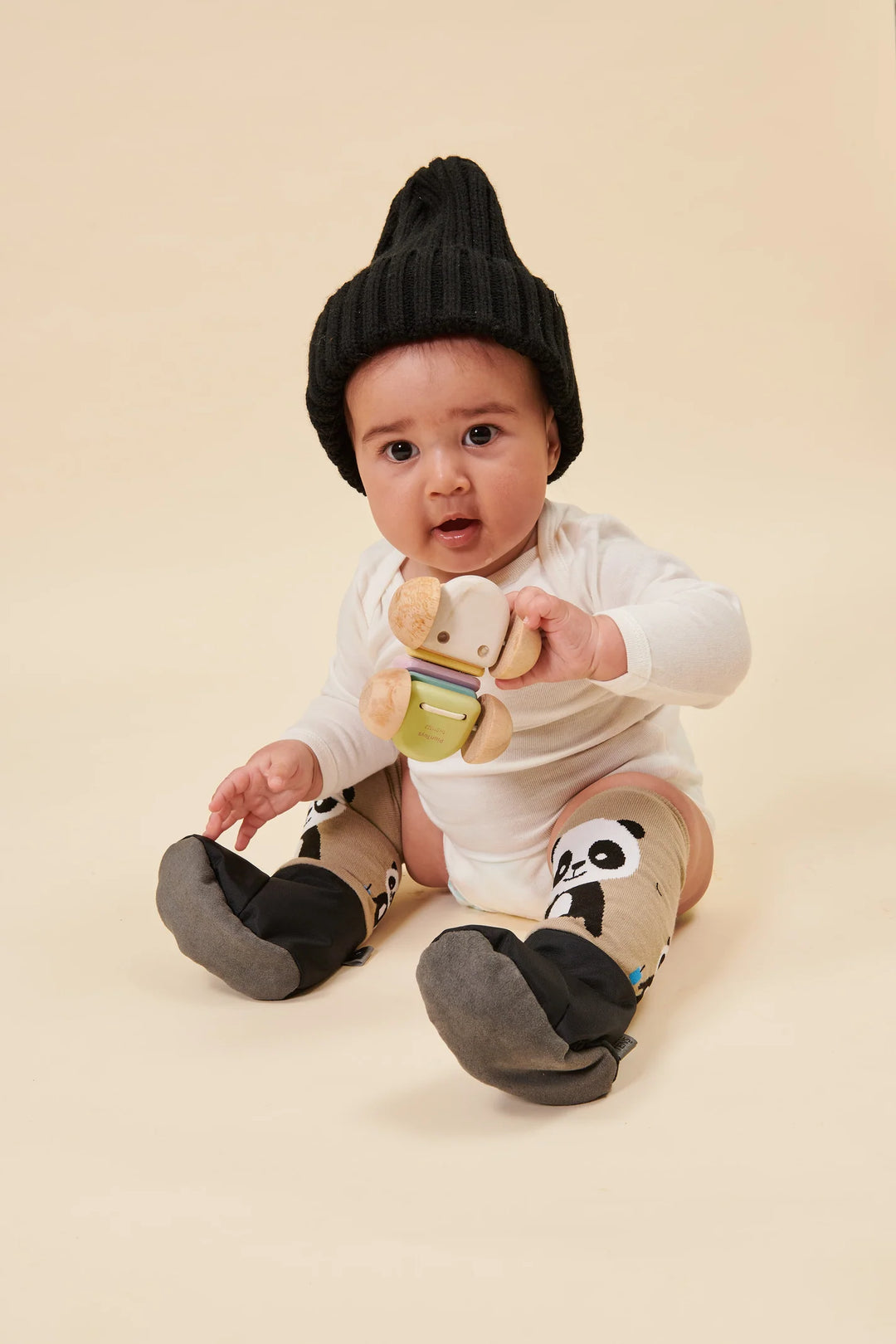Bébé avec Bottines imperméables en nylon et coton beige avec pandas