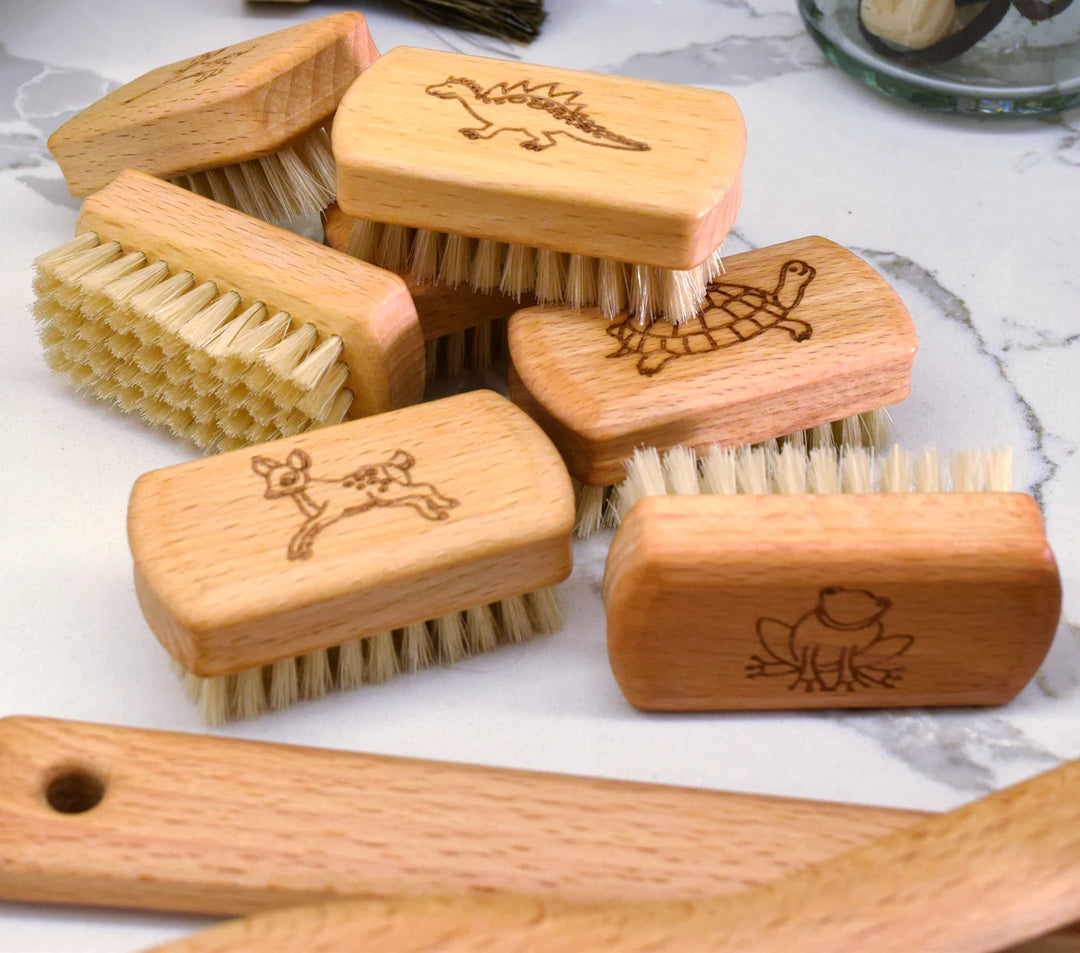 Brosse à ongles pour enfants en bois