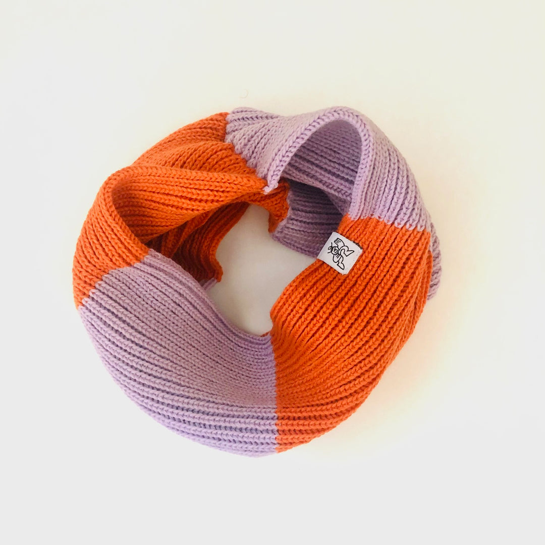 Cache-cou tube tricoté orange et lilas