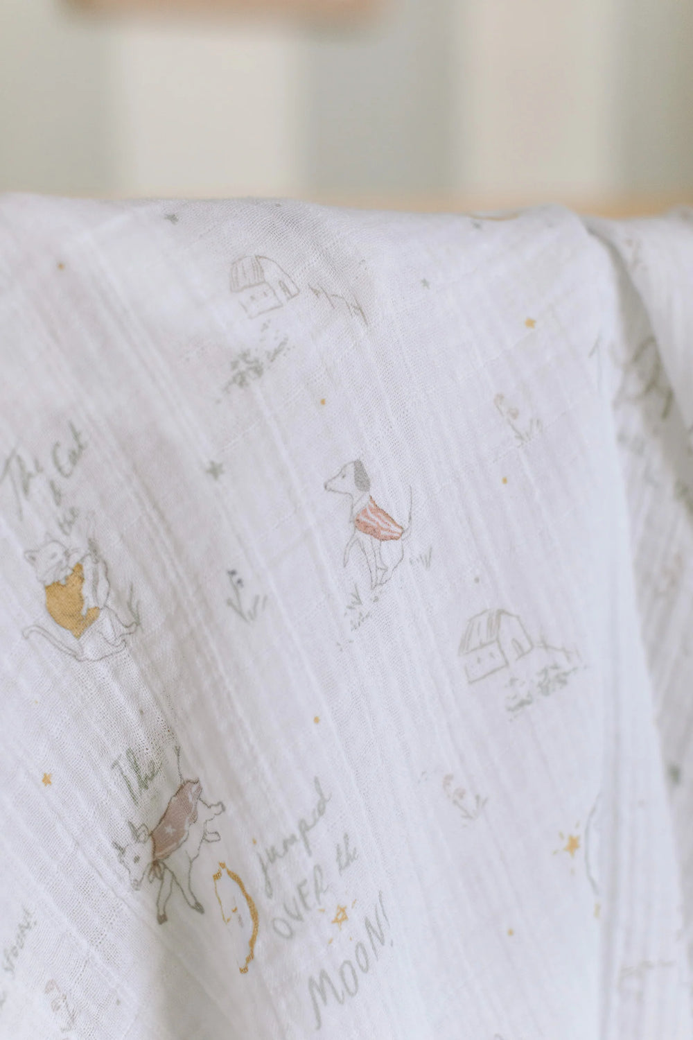 Couverture d'emmaillotage en mousseline avec motif sur la lune