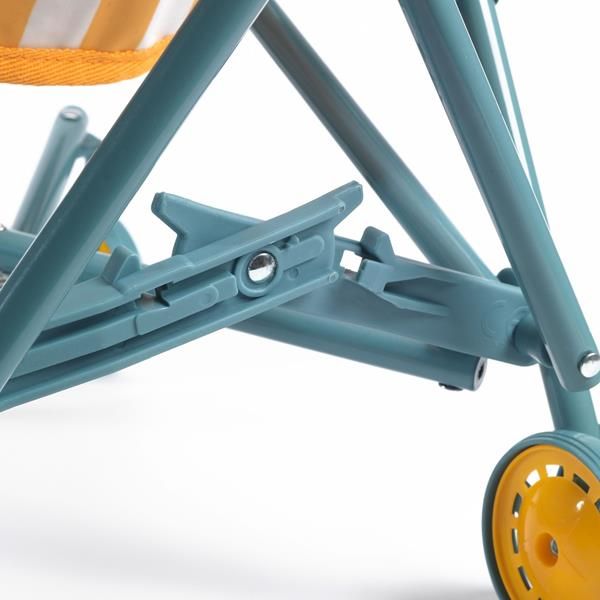 Détail de Poussette pour poupée bleue avec tissu rayé orange
