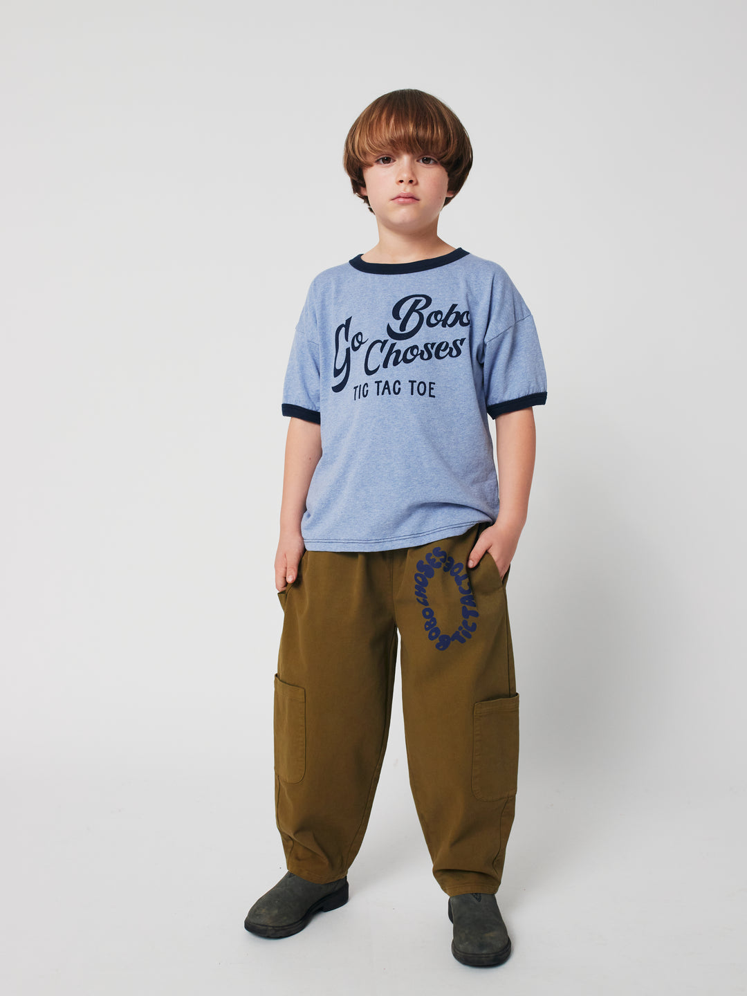 Enfant avec Pantalon cargo Bobo Choses en coton olive 