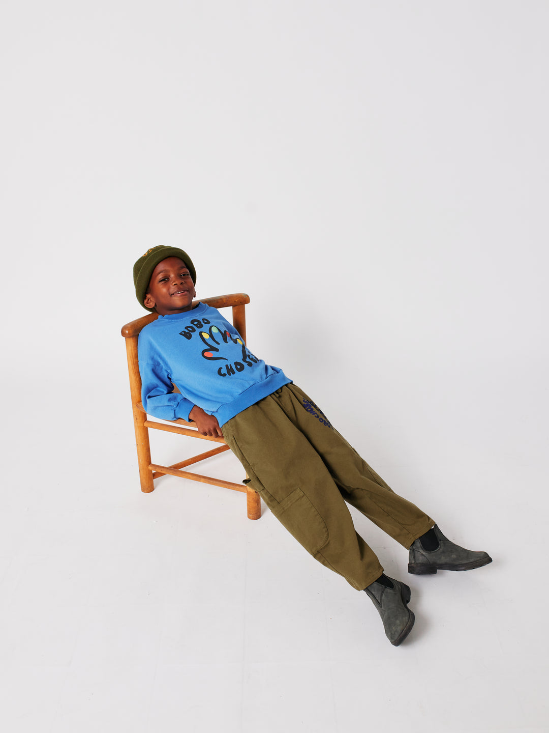 Enfant avec Pantalon cargo Bobo Choses en coton olive 