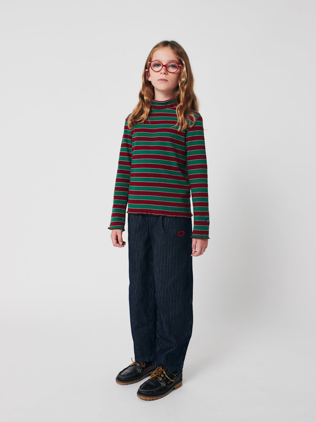 Enfant avec Pantalon en denim Bobo Choses 