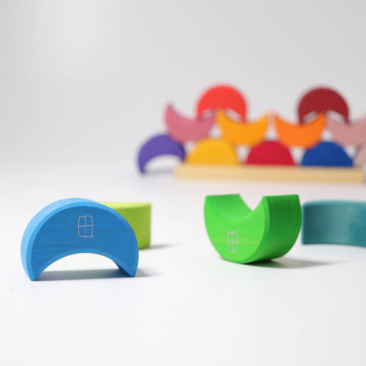 Ensemble Grimms de maisons lunaires multicolores à empiler