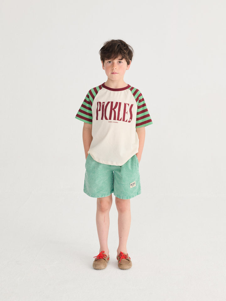 Garçon avec Shorts bermuda Bobo Choses vert