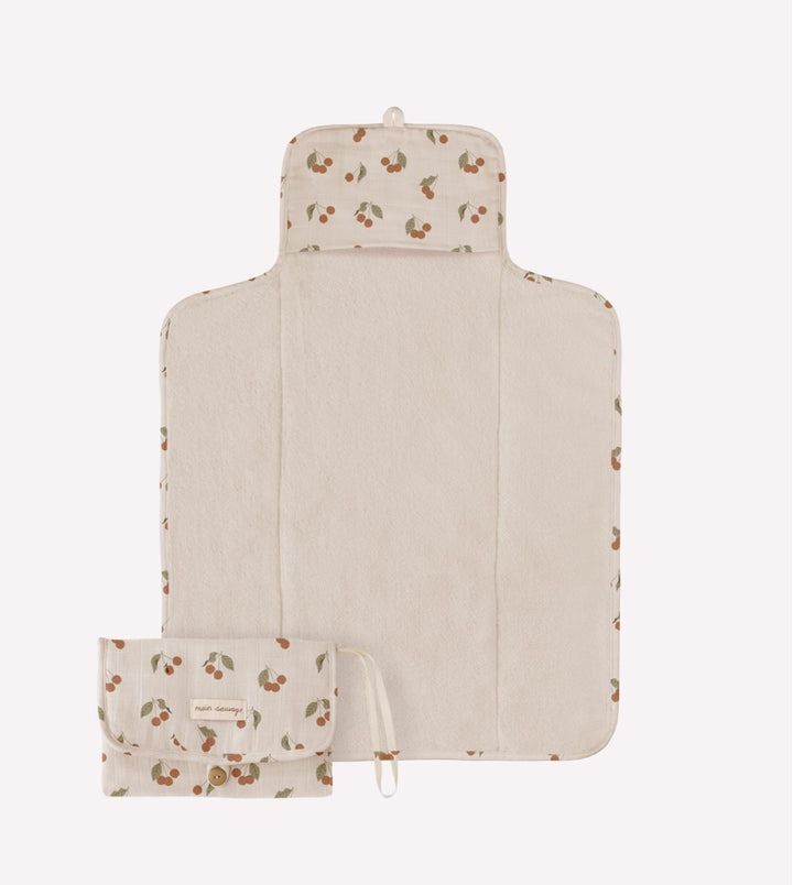 Matelas à langer en mousseline avec imprimé cerises