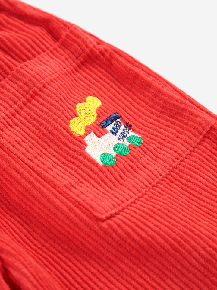 Détail de Pantalon en velours côtelé rouge avec imprimé choo choo train
