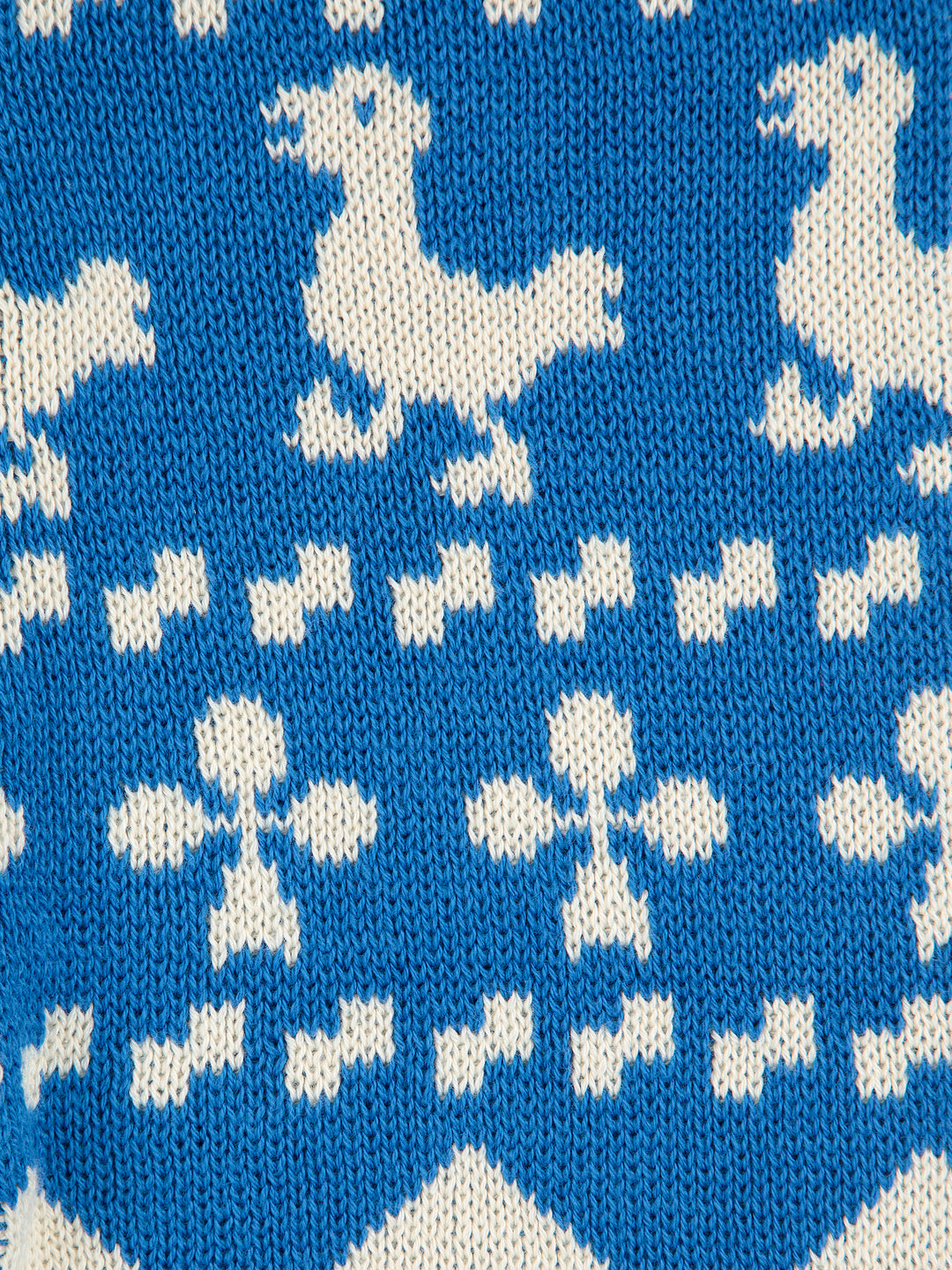 Détail de Pantalon tricoté Bobo Choses en coton bleu avec design ferme en blanc