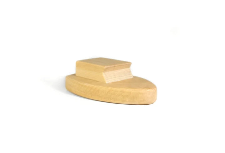 Petit bateau en bois