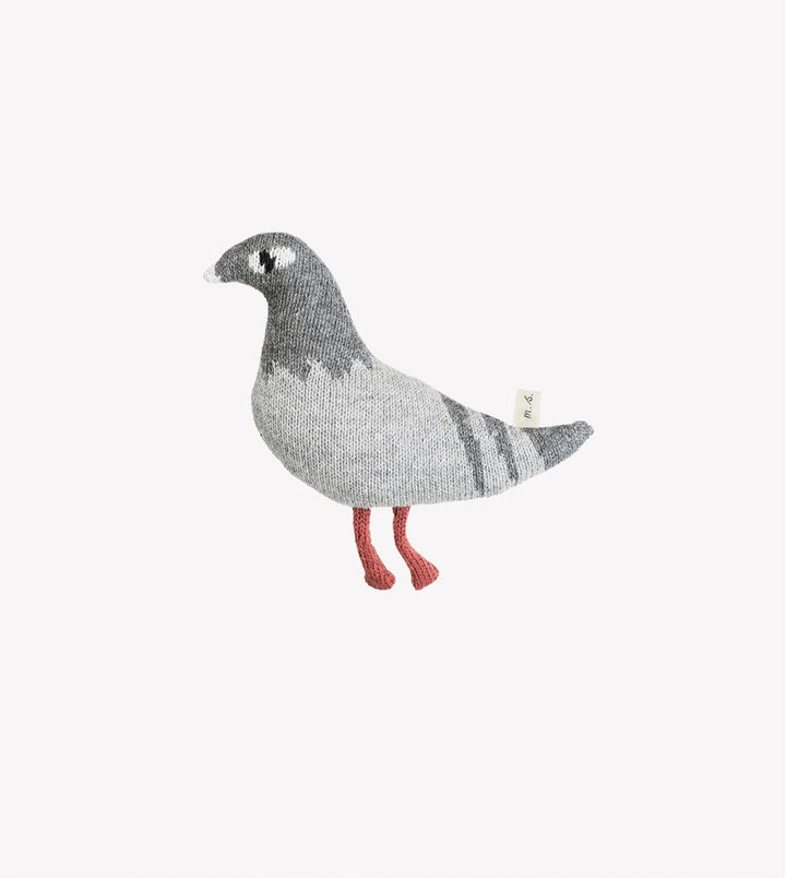 Pigeon en tricot gris 