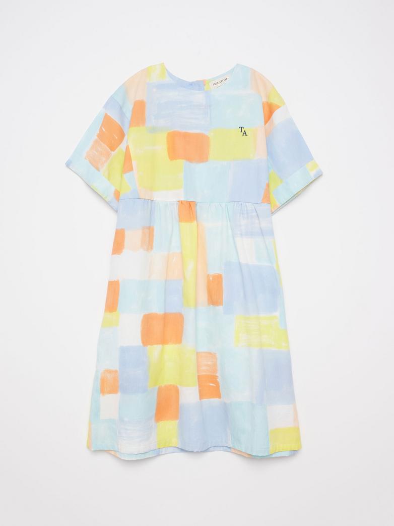 Robe True Artist avec tissu coloré orange, jaune, bleu et blanc