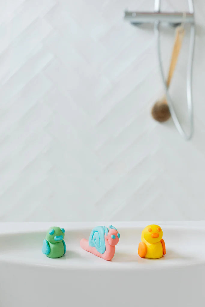 Salle de bain avec Set de pâte de bain et de douche 