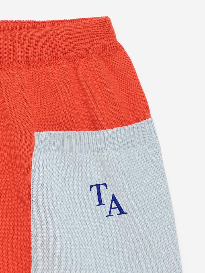 Détail de Shorts True Artist tricotés en coton orage avec poches bleu pâle