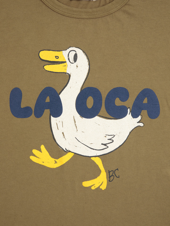 Détail de T-shirt manches longues Bobo Choses en coton olive avec La Oca imprimé sur le devant