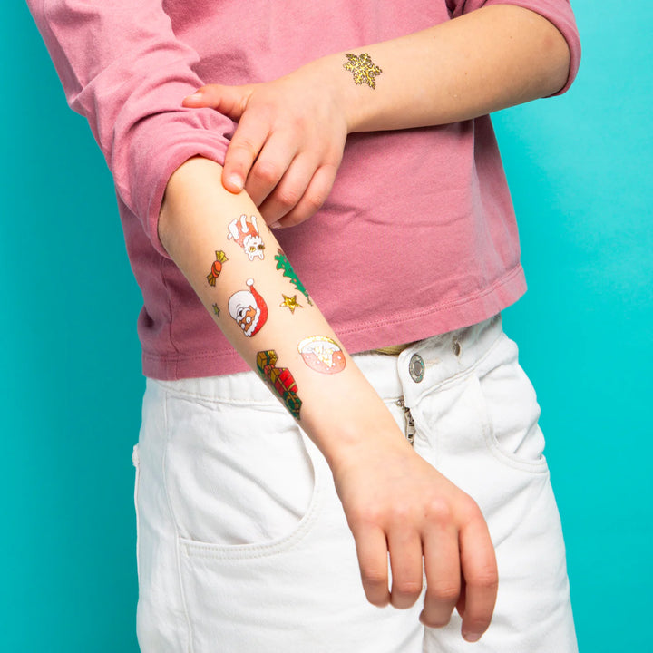 Bras avec Tatouages temporaires de noël