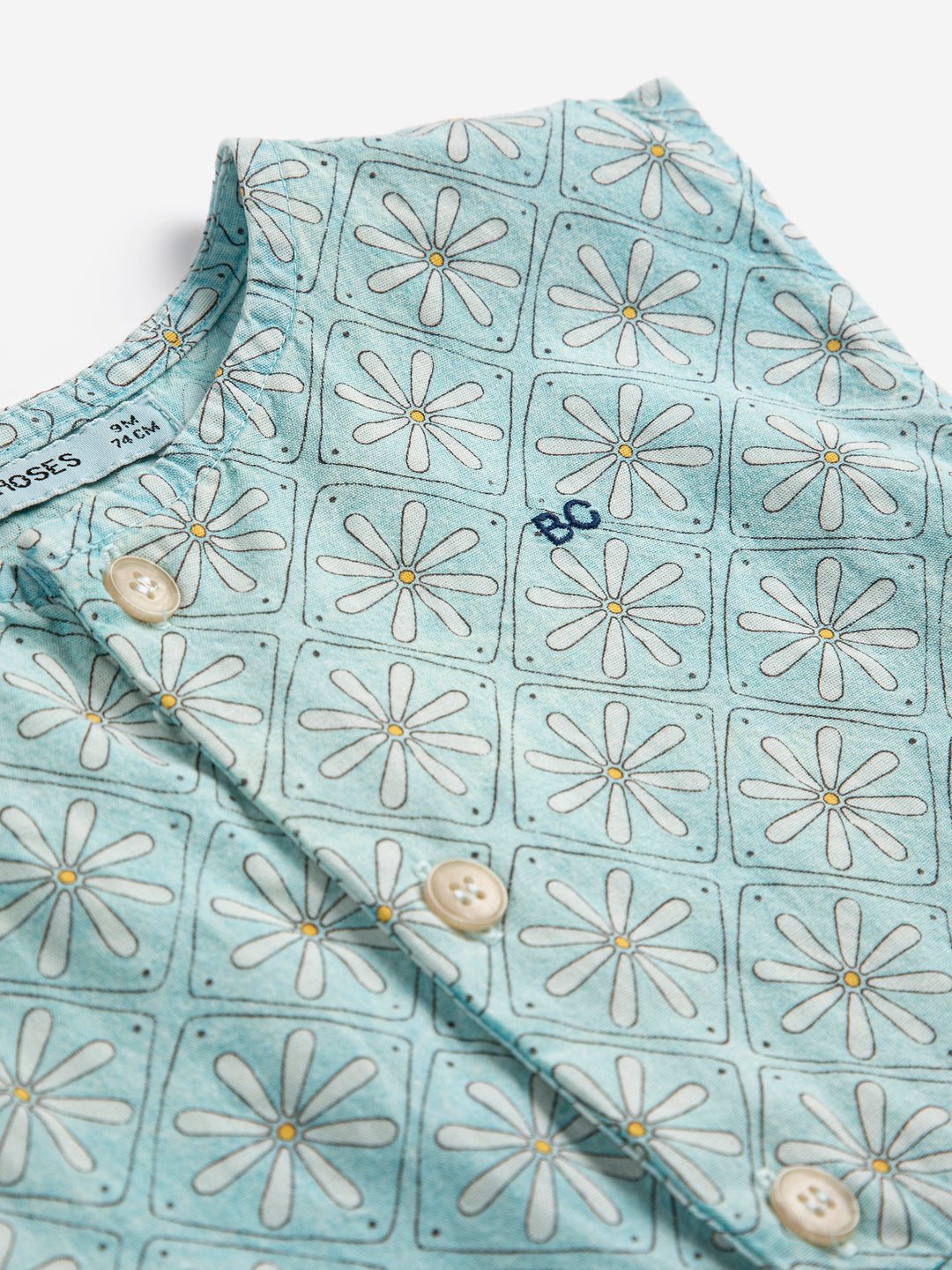 Détail de Une pièce Bobo Choses en coton bleu pâle avec imprimé marguerites