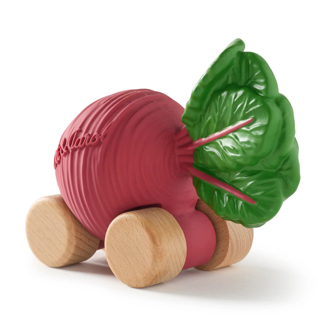 Voiture pour bébé en caoutchouc et bois en forme de betterave