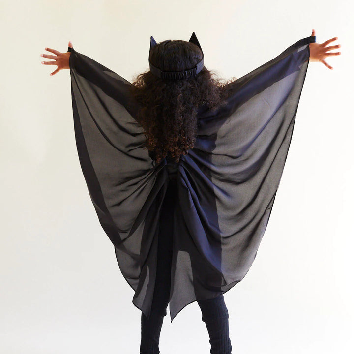 Enfant avec Costume chauve souris en soie