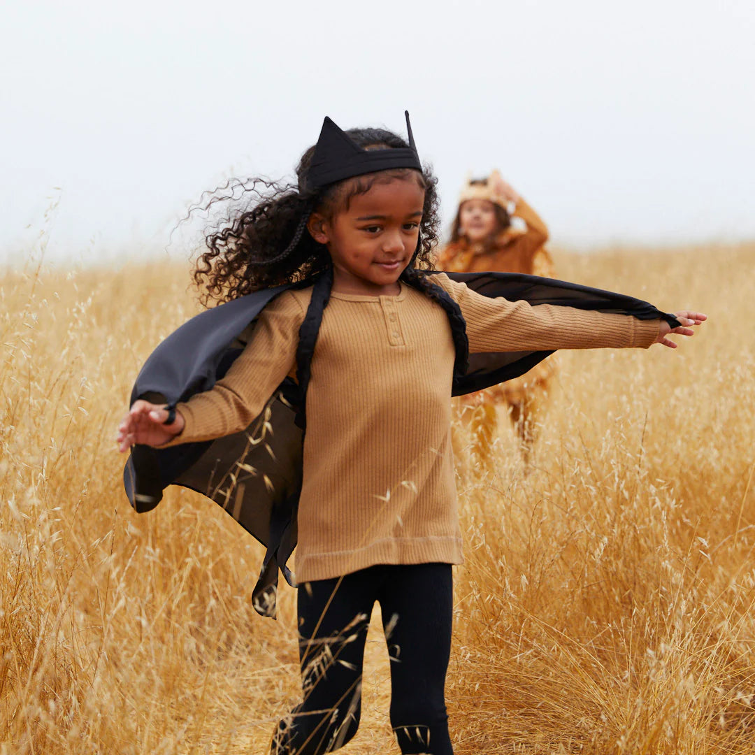 Enfant avec Costume chauve souris en soie