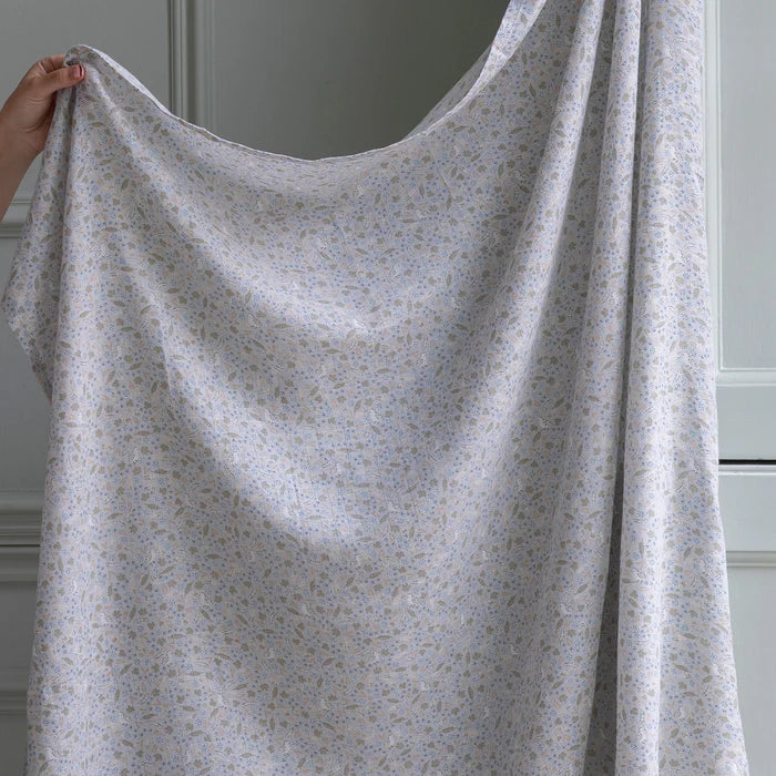 Couverture d'emmaillotage Avery Row en coton imprimé nature 