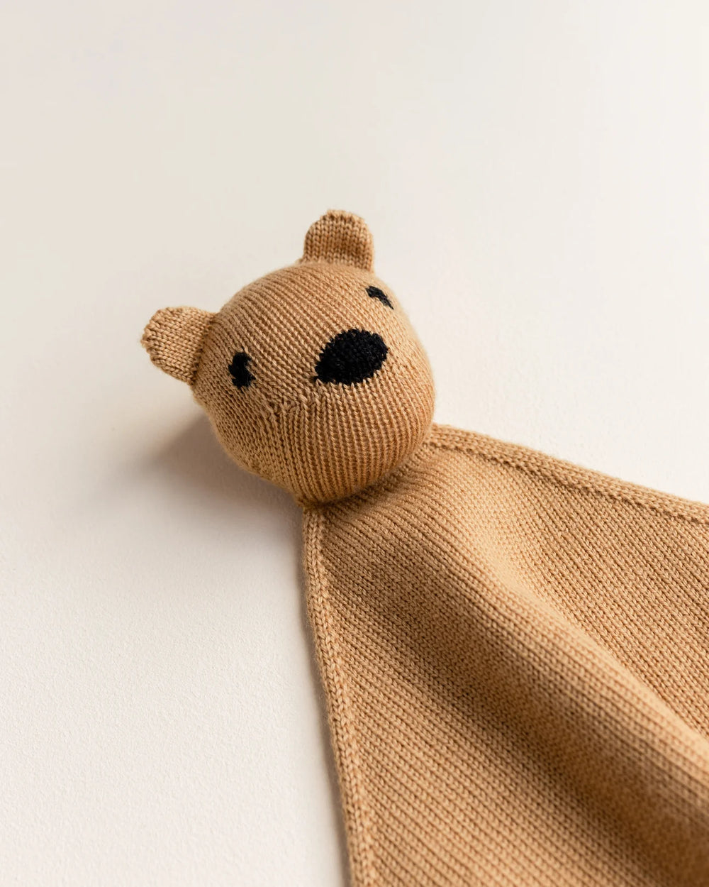 Doudou ourson en laine ocre